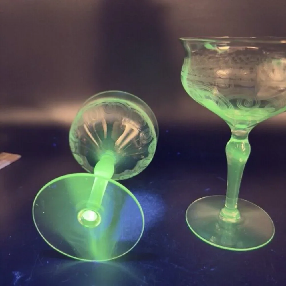 Antique French Glasses Needle Etched Green UV‎ Manganese 365nm Set 2 Drink Cups